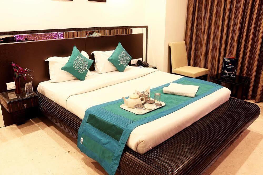 Oyo Premium Harish Mukherjee Road Hotel 3*