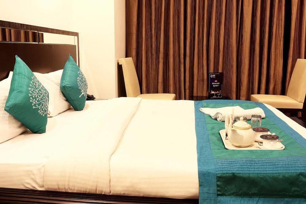 Oyo Premium Harish Mukherjee Road Hotel Kolkata